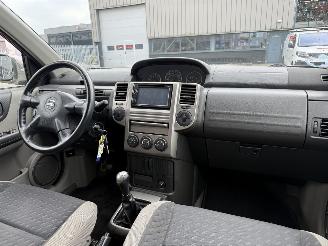 Nissan X-Trail 2.0 Columbia 2wd picture 11