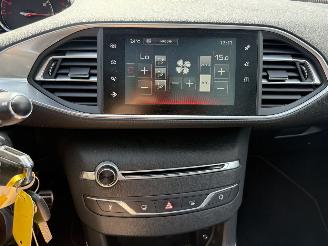 Peugeot 308 1.2 PureTech GT-line picture 20