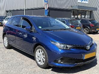 Toyota Auris 1.8 Hybrid Business Plus picture 3