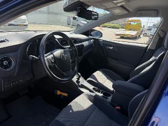 Toyota Auris 1.8 Hybrid Business Plus picture 15