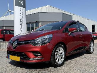 Schadeauto Renault Clio 0.9 TCe Zen 2016/11