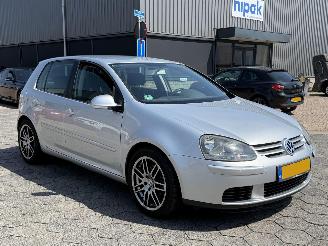 Volkswagen Golf 1.6 FSI Sportline picture 3