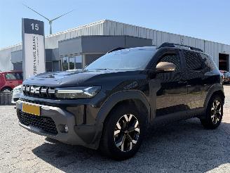 Vaurioauto  passenger cars Dacia Duster 1.6 Hybrid 140 Extreme 2025/5