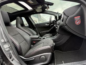 Mercedes A-klasse A180 AMG PANO AUTOMAAT picture 8