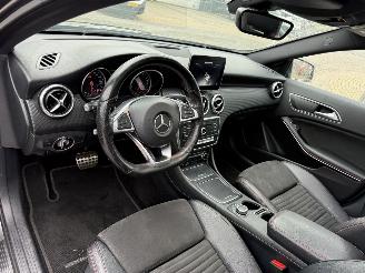 Mercedes A-klasse A180 AMG PANO AUTOMAAT picture 21