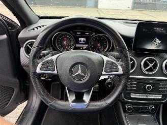 Mercedes A-klasse A180 AMG PANO AUTOMAAT picture 22