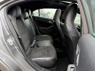 Mercedes A-klasse A180 AMG PANO AUTOMAAT picture 17