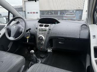 Toyota Yaris 1.0 VVTi Acces picture 11