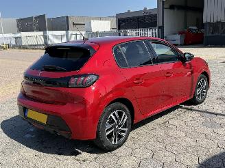 Peugeot 208 1.2 PureTech Allure picture 4