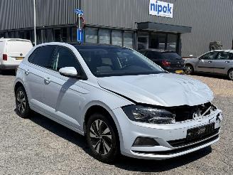 Schadeauto Volkswagen Polo 1.0 TSI PANO 2019/6