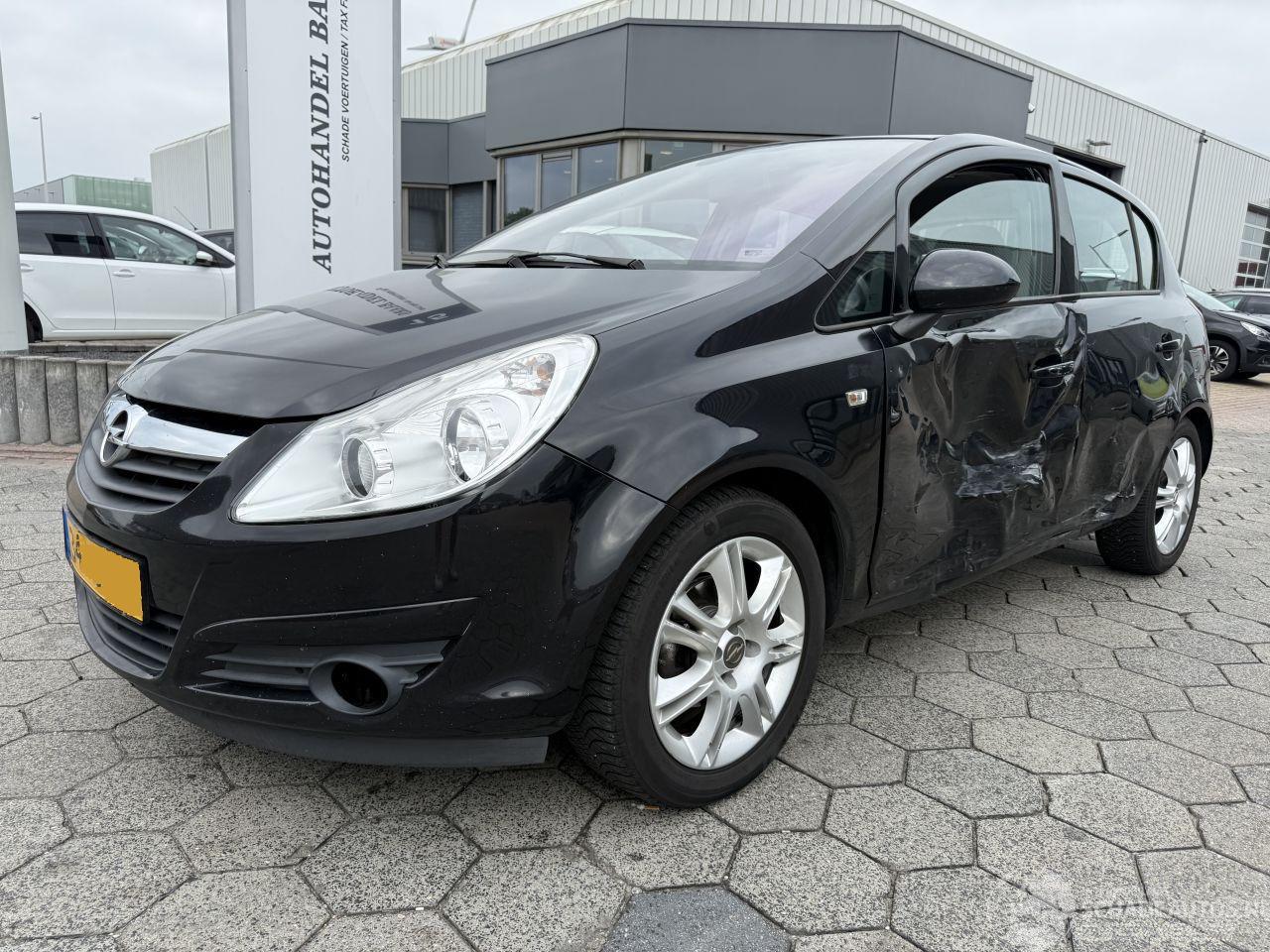 Opel Corsa 1.4-16V Cosmo