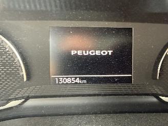 Peugeot 208 1.2 PureTech Active Pack picture 15