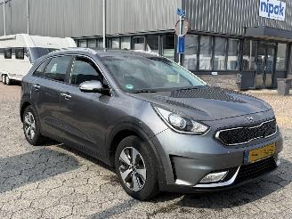 Kia Niro 1.6 GDi Hybrid DynamicLine picture 3