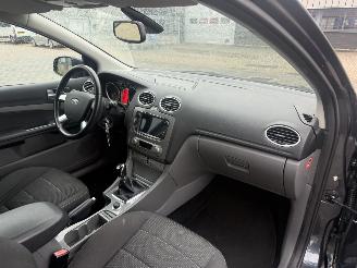 Ford Focus 1.6 Titanium picture 8