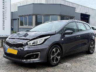 Voiture accidenté Kia Cee d Sportswagon 1.0 T-GDi First Edition 2015/11