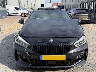 BMW 1-serie 118i M AUTOMAAT PANO picture 2