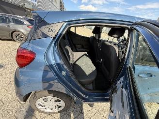 Hyundai I-10 1.0 Premium AUTOMAAT picture 9