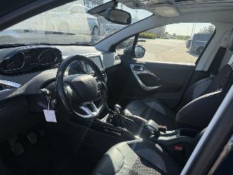 Peugeot 2008 1.2 PureTech Allure picture 14