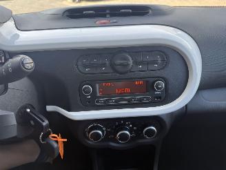 Renault Twingo 1.0 SCe Dynamique picture 17