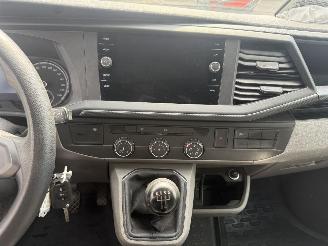 Volkswagen Transporter 2.0 TDI L2H3 28 Comfortline picture 19