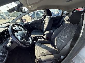 Ford Fiesta 1.0 Titanium picture 14