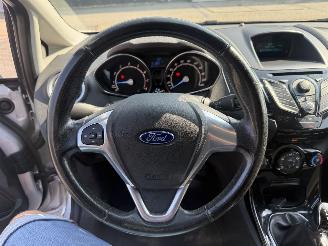 Ford Fiesta 1.0 Titanium picture 16