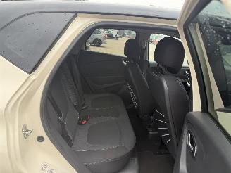Renault Captur 0.9 TCe Dynamique picture 11