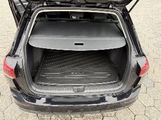 Volkswagen Golf Variant 1.0 eTSI Life Business picture 14