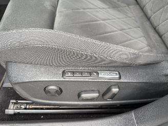 Volkswagen Golf Variant 1.0 eTSI Life Business picture 12