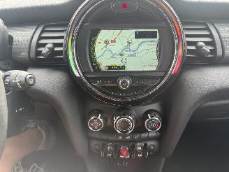 Mini Cooper 1.5 Cooper Business picture 18