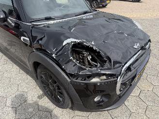 Mini Cooper 1.5 Cooper Business picture 10