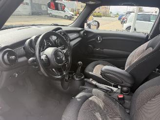 Mini Cooper 1.5 Cooper Business picture 13