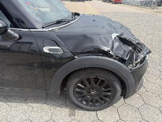 Mini Cooper 1.5 Cooper Business picture 11
