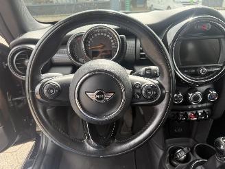 Mini Cooper 1.5 Cooper Business picture 16