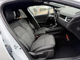 Renault Clio 1.6 E-Tech Hybrid 145 Techno picture 16