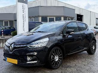 Vaurioauto  passenger cars Renault Clio 0.9 TCe Limited 2018/7