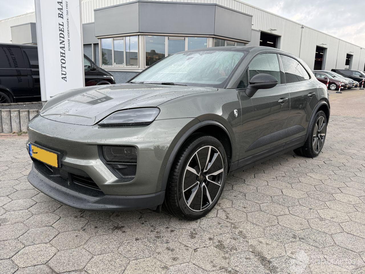 Porsche Macan 4 95C