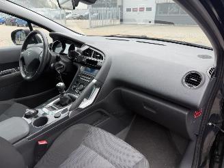 Peugeot 3008 1.6 THP Blue Lease Executive picture 11
