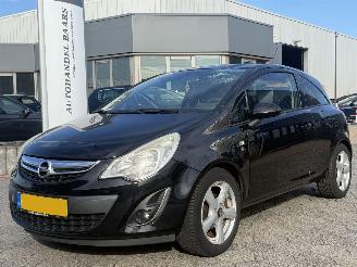 Vaurioauto  passenger cars Opel Corsa 1.0-12V \'111\' Edition 2010/12