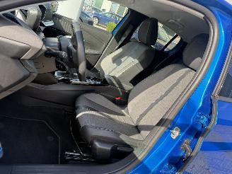 Peugeot 208 1.2 PureTech Allure Pack picture 11