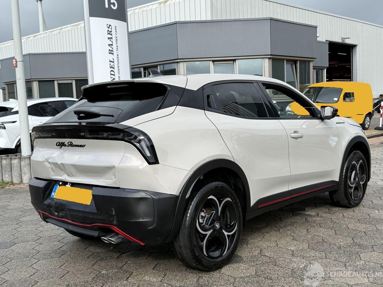 Alfa Romeo Junior 1.2 Turbo Hybrid Ibrida Speciale