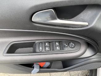 Alfa Romeo Junior 1.2 Turbo Hybrid Ibrida Speciale picture 19