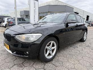 skadebil auto BMW 1-serie 116i 2011/11