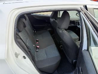 Toyota Yaris 1.0 VVT-i Aspiration picture 12