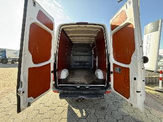 Volkswagen Crafter 35 2.0 TDI L2H1 picture 8