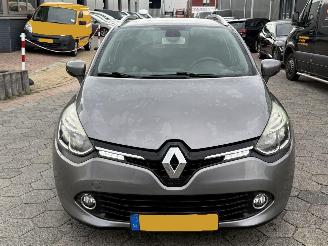Renault Clio Estate 0.9 TCe Iconic picture 2