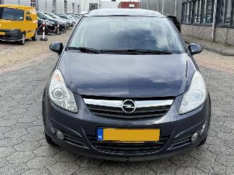 Opel Corsa 1.2-16V Essentia picture 2