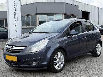Vaurioauto  passenger cars Opel Corsa 1.2-16V Essentia 2009/3