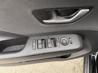 Hyundai Kona 1.6 GDI HEV Comfort Smart picture 16