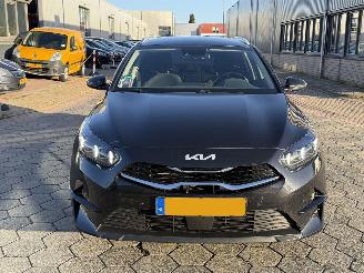 Kia Ceed Sportswagon 1.5 T-GDi AUTOMAAT MHEV DynamicLine picture 2